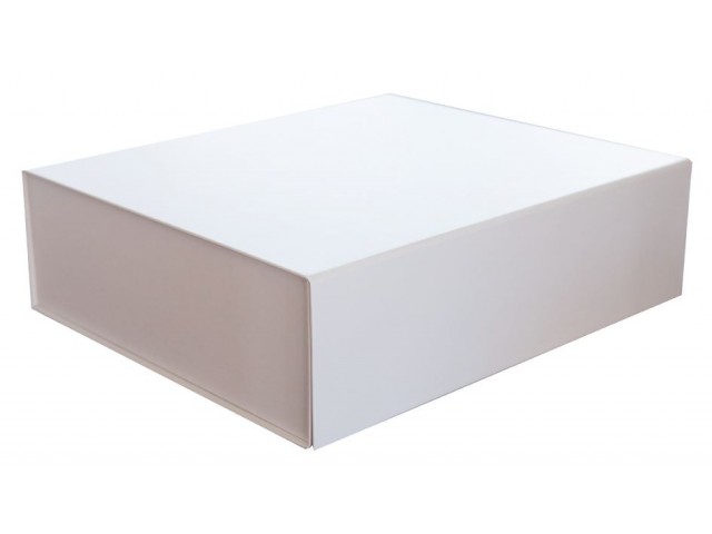 WHITE Gift Box with Magnetic Close (Square) Medium